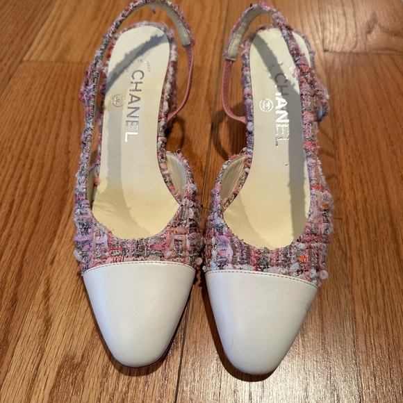 Chanel Tweed Slingback - Picture 3 of 5